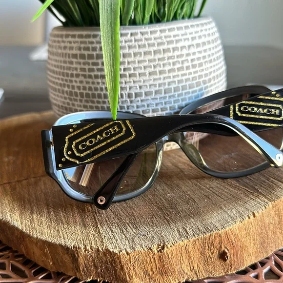 COACH Sunglasses - Picture 11 of 12